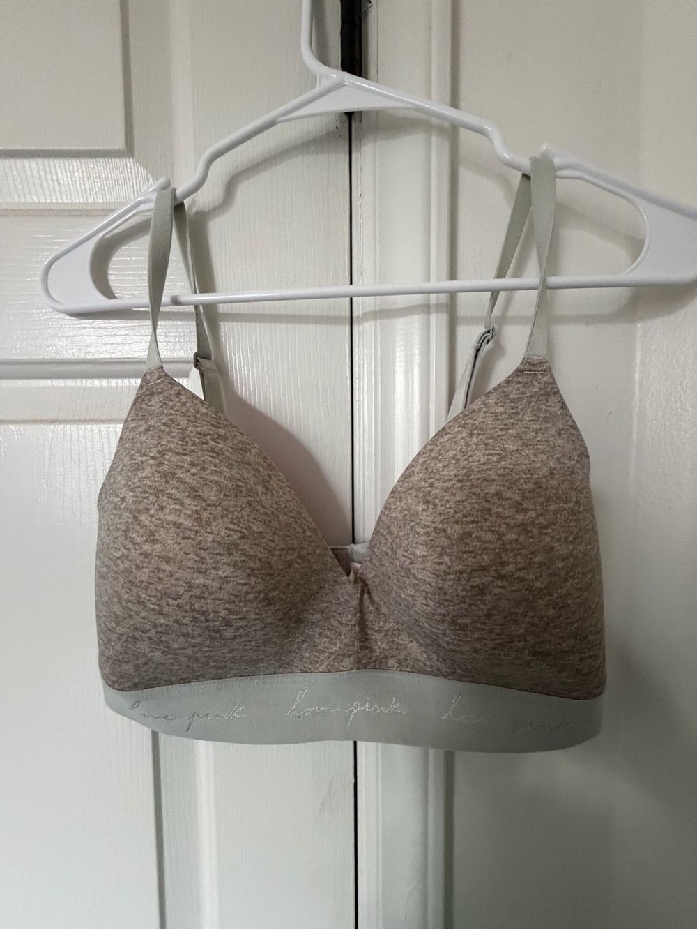 Victoria's Secret Wireless Heathered Taupe & Light Sage Comfort Bra